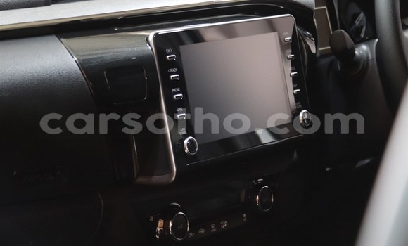 Sayi Na hannu Toyota Hilux Silver Mota in Maseru a Maseru Sayi Na hannu Toyota Hilux Silver Mota in Maseru a Maseru