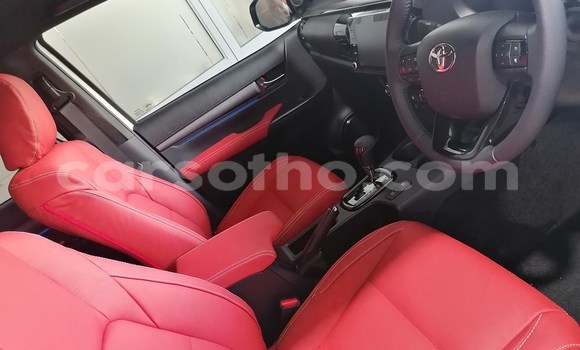Sayi Na hannu Toyota Hilux Silver Mota in Maseru a Maseru Sayi Na hannu Toyota Hilux Silver Mota in Maseru a Maseru