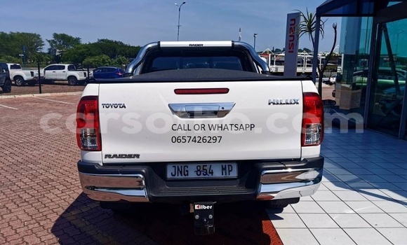 Buy Used Toyota Hilux White Car in Maputsoe in Leribe Buy Used Toyota Hilux White Car in Maputsoe in Leribe