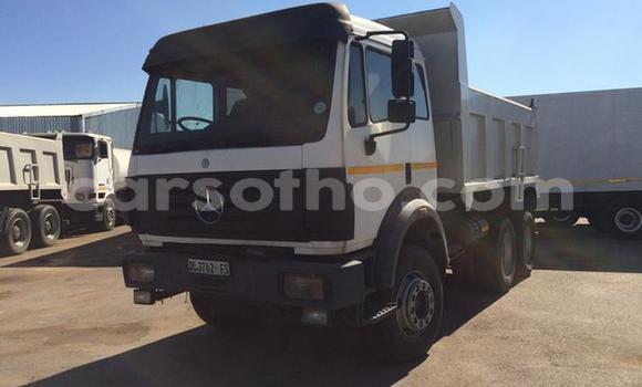 Acheter Occasion Utilitaire Mercedes‒Benz 2628 Blanc à Maseru, Maseru Acheter Occasion Utilitaire Mercedes‒Benz 2628 Blanc à Maseru, Maseru