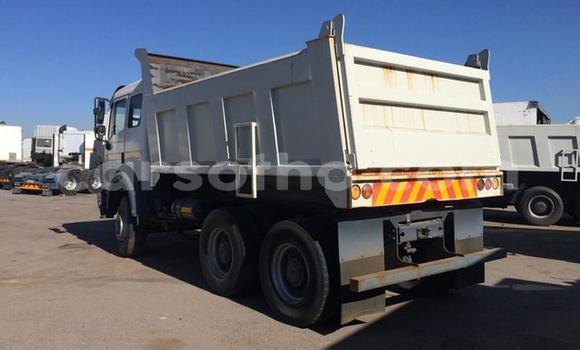 Acheter Occasion Utilitaire Mercedes‒Benz 2628 Blanc à Maseru, Maseru Acheter Occasion Utilitaire Mercedes‒Benz 2628 Blanc à Maseru, Maseru