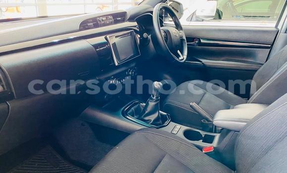 اشتري مستعمل Toyota Hilux White سيارة في Maseru في Maseru اشتري مستعمل Toyota Hilux White سيارة في Maseru في Maseru