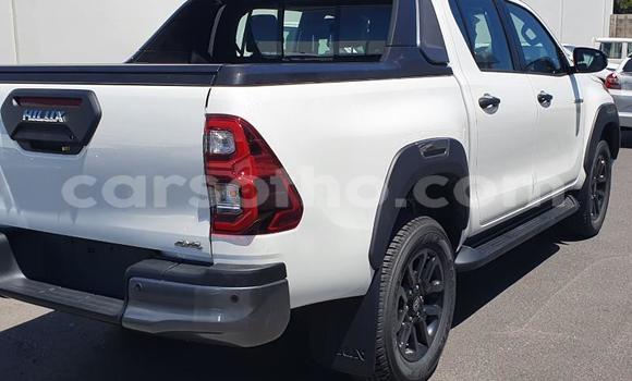 اشتري مستعمل Toyota Hilux White سيارة في Maseru في Maseru اشتري مستعمل Toyota Hilux White سيارة في Maseru في Maseru