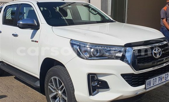 اشتري مستعمل Toyota Hilux White سيارة في Maseru في Maseru اشتري مستعمل Toyota Hilux White سيارة في Maseru في Maseru