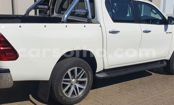 اشتري مستعمل Toyota Hilux White سيارة في Maseru في Maseru اشتري مستعمل Toyota Hilux White سيارة في Maseru في Maseru