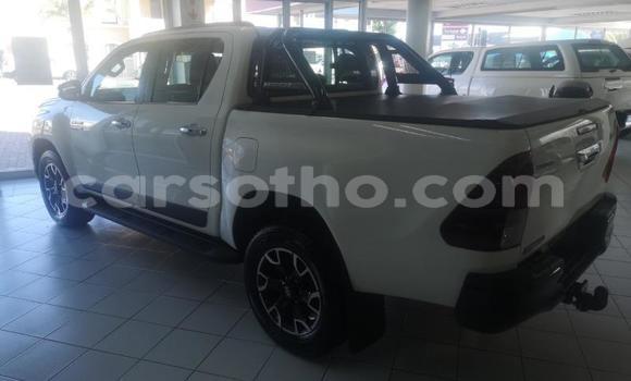اشتري مستعمل Toyota Hilux White سيارة في Maseru في Maseru اشتري مستعمل Toyota Hilux White سيارة في Maseru في Maseru