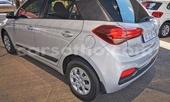 اشتري مستعمل Hyundai i20 Silver سيارة في Maseru في Maseru اشتري مستعمل Hyundai i20 Silver سيارة في Maseru في Maseru
