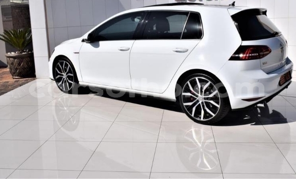 Sayi Na hannu Volkswagen Golf GTI White Mota in Maseru a Maseru Sayi Na hannu Volkswagen Golf GTI White Mota in Maseru a Maseru