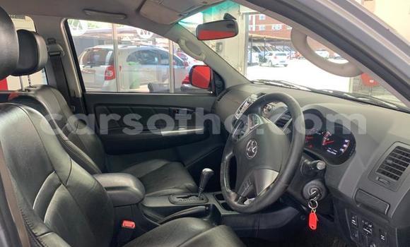 Buy Used Toyota Hilux Silver Car in Maseru in Maseru Buy Used Toyota Hilux Silver Car in Maseru in Maseru