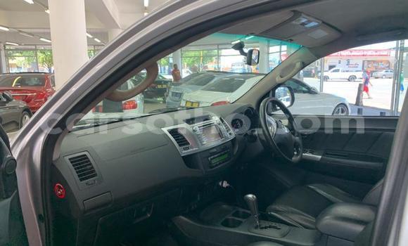 Buy Used Toyota Hilux Silver Car in Maseru in Maseru Buy Used Toyota Hilux Silver Car in Maseru in Maseru