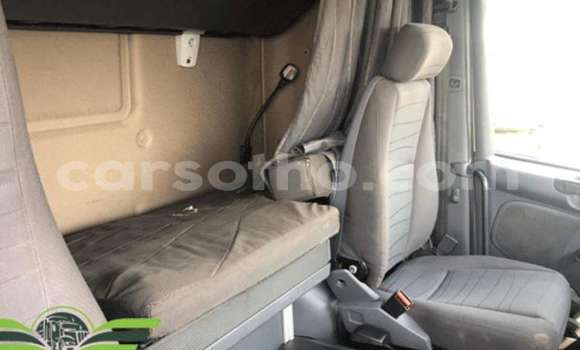 Sayi Na hannu Scania R420 White Babbar mota in Maputsoe a Leribe Sayi Na hannu Scania R420 White Babbar mota in Maputsoe a Leribe