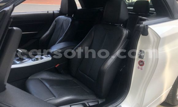Sayi Na hannu BMW M2 White Mota in Maseru a Maseru Sayi Na hannu BMW M2 White Mota in Maseru a Maseru