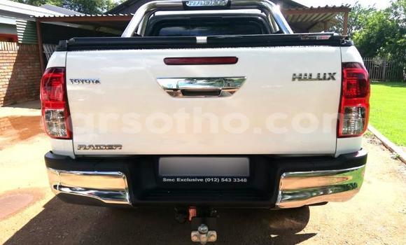 اشتري مستعمل Toyota Hilux White سيارة في Maputsoa في Leribe اشتري مستعمل Toyota Hilux White سيارة في Maputsoa في Leribe