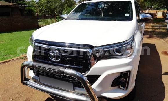 اشتري مستعمل Toyota Hilux White سيارة في Maputsoa في Leribe اشتري مستعمل Toyota Hilux White سيارة في Maputsoa في Leribe
