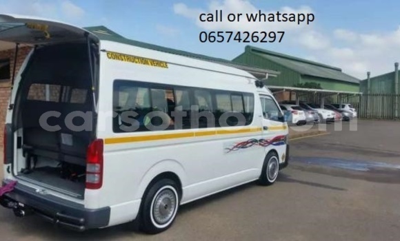 Buy Used Toyota Hiace Silver Car in Maputsoa in Leribe Buy Used Toyota Hiace Silver Car in Maputsoa in Leribe