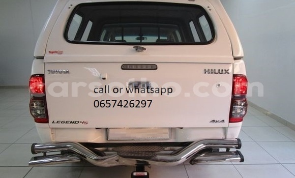 Buy Used Toyota Hilux White Car in Maputsoe in Leribe Buy Used Toyota Hilux White Car in Maputsoe in Leribe