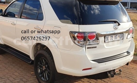 Buy Used Toyota Fortuner White Car in Maputsoa in Leribe Buy Used Toyota Fortuner White Car in Maputsoa in Leribe