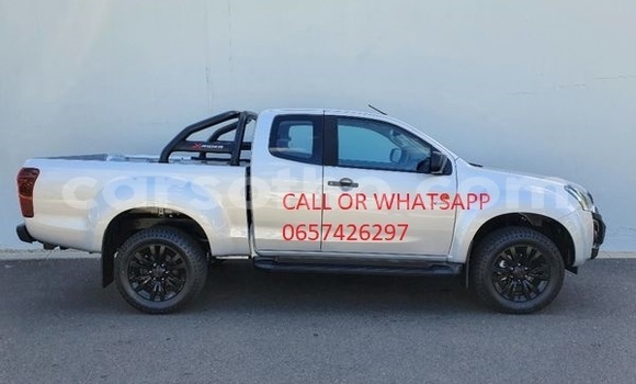 Buy Used Isuzu D–MAX Black Car in Mafeteng in Mafeteng Buy Used Isuzu D–MAX Black Car in Mafeteng in Mafeteng