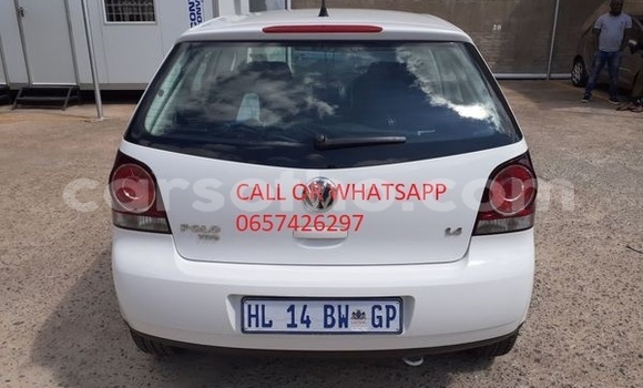 اشتري مستعمل Volkswagen Polo Green سيارة في Maputsoe في Leribe اشتري مستعمل Volkswagen Polo Green سيارة في Maputsoe في Leribe