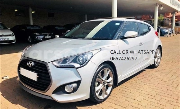 Buy Used Hyundai Veloster Red Car in Maputsoe in Leribe Buy Used Hyundai Veloster Red Car in Maputsoe in Leribe