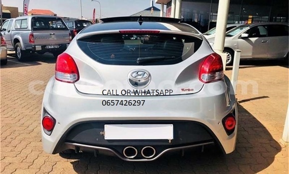Buy Used Hyundai Veloster Red Car in Maputsoe in Leribe Buy Used Hyundai Veloster Red Car in Maputsoe in Leribe