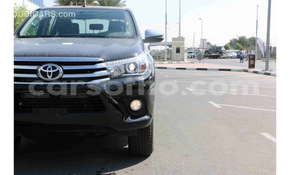 Sayi Imported Toyota Hilux Black Mota in Import - Dubai a Maseru Sayi Imported Toyota Hilux Black Mota in Import - Dubai a Maseru
