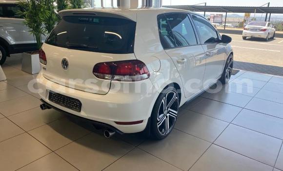 اشتري مستعمل Volkswagen Golf GTI White سيارة في Maseru في Maseru اشتري مستعمل Volkswagen Golf GTI White سيارة في Maseru في Maseru