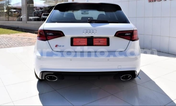 Sayi Na hannu Audi RS3 White Mota in Maseru a Maseru Sayi Na hannu Audi RS3 White Mota in Maseru a Maseru