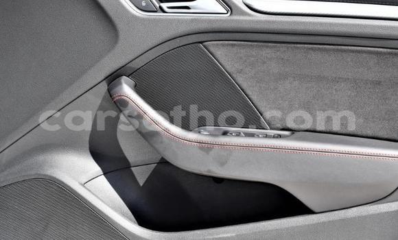 Sayi Na hannu Audi RS3 White Mota in Maseru a Maseru Sayi Na hannu Audi RS3 White Mota in Maseru a Maseru