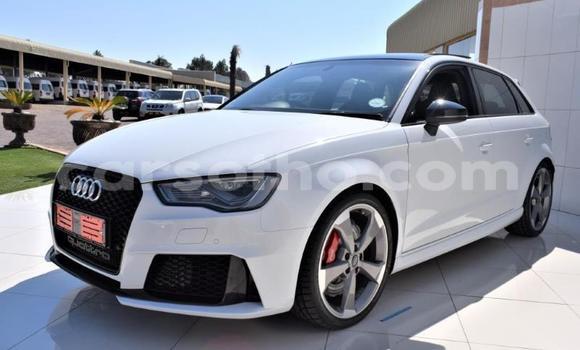 Sayi Na hannu Audi RS3 White Mota in Maseru a Maseru Sayi Na hannu Audi RS3 White Mota in Maseru a Maseru