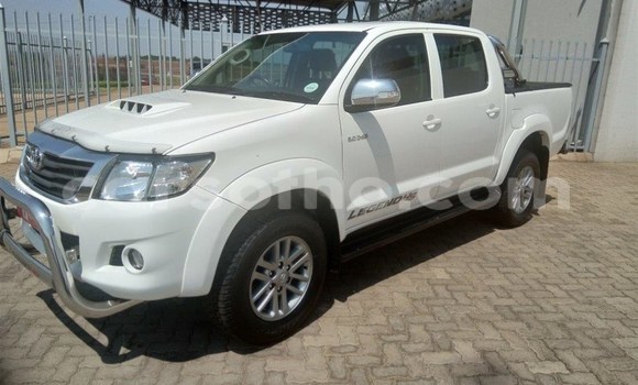 Acheter Occasion Voiture Toyota Hilux Blanc à Maseru, Maseru Acheter Occasion Voiture Toyota Hilux Blanc à Maseru, Maseru