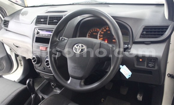 Acheter Occasion Voiture Toyota Avanza Blanc à Maseru, Maseru Acheter Occasion Voiture Toyota Avanza Blanc à Maseru, Maseru