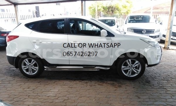 Buy Used Hyundai ix35 White Car in Maputsoe in Leribe Buy Used Hyundai ix35 White Car in Maputsoe in Leribe