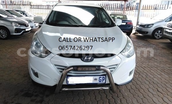 Buy Used Hyundai ix35 White Car in Maputsoe in Leribe Buy Used Hyundai ix35 White Car in Maputsoe in Leribe