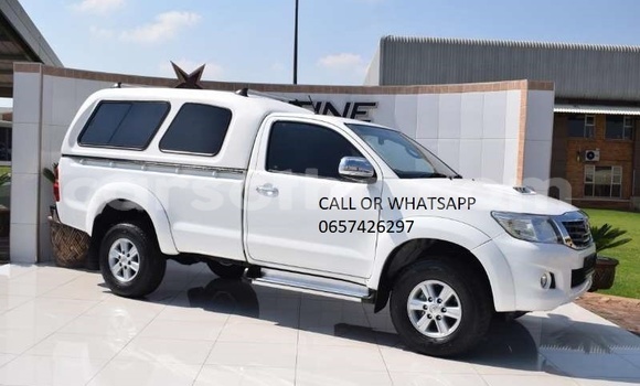 Buy Used Toyota Hilux White Car in Maputsoa in Leribe Buy Used Toyota Hilux White Car in Maputsoa in Leribe