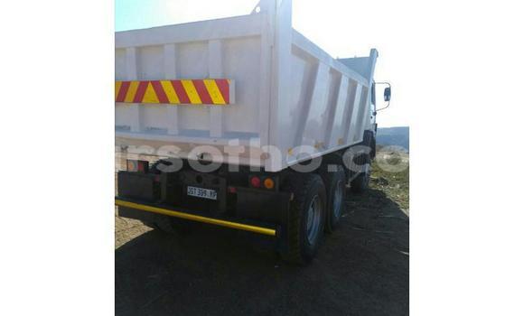 Acheter Occasion Utilitaire Mercedes‒Benz 2628 Blanc à Maseru, Maseru Acheter Occasion Utilitaire Mercedes‒Benz 2628 Blanc à Maseru, Maseru