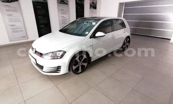 Sayi Na hannu Volkswagen Golf GTI White Mota in Maseru a Maseru Sayi Na hannu Volkswagen Golf GTI White Mota in Maseru a Maseru
