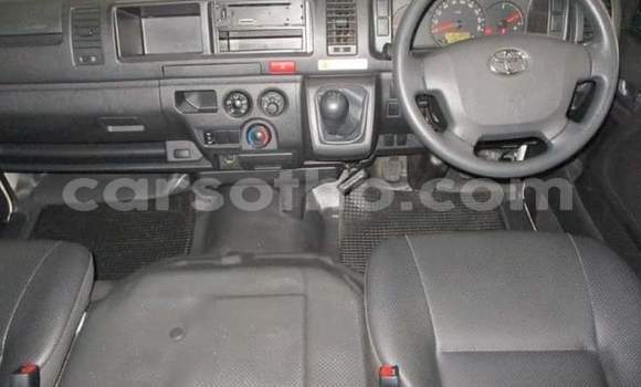 Sayi Na hannu Toyota Hiace White Mota in Maseru a Maseru Sayi Na hannu Toyota Hiace White Mota in Maseru a Maseru