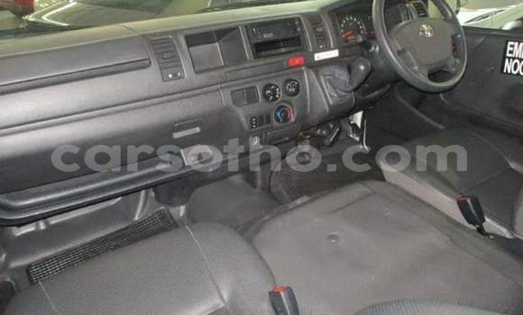 Sayi Na hannu Toyota Hiace White Mota in Maseru a Maseru Sayi Na hannu Toyota Hiace White Mota in Maseru a Maseru