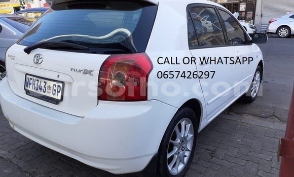 Buy Used Toyota Runx White Car in Maputsoa in Leribe Buy Used Toyota Runx White Car in Maputsoa in Leribe