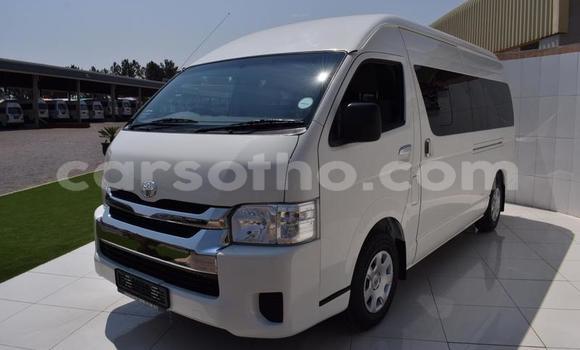 Sayi Na hannu Toyota Hiace White Mota in Butha–Buthe a Thaba-Tseka Sayi Na hannu Toyota Hiace White Mota in Butha–Buthe a Thaba-Tseka