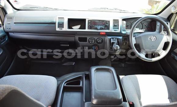 Sayi Na hannu Toyota Hiace White Mota in Butha–Buthe a Thaba-Tseka Sayi Na hannu Toyota Hiace White Mota in Butha–Buthe a Thaba-Tseka