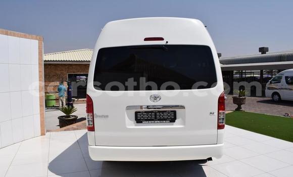 Sayi Na hannu Toyota Hiace White Mota in Butha–Buthe a Thaba-Tseka Sayi Na hannu Toyota Hiace White Mota in Butha–Buthe a Thaba-Tseka