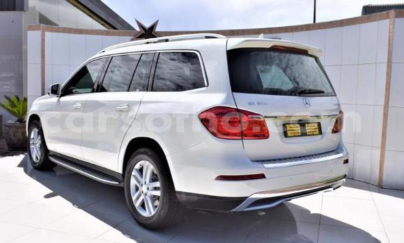 Sayi Na hannu Mercedes-Benz GL–Class White Mota in Maseru a Maseru Sayi Na hannu Mercedes-Benz GL–Class White Mota in Maseru a Maseru