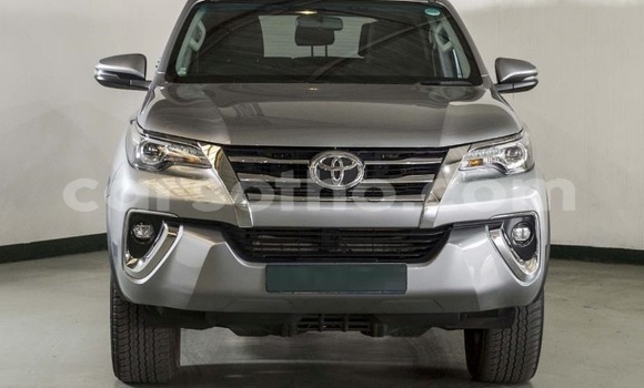 Buy Used Toyota Fortuner Silver Car in Peka in Leribe Buy Used Toyota Fortuner Silver Car in Peka in Leribe