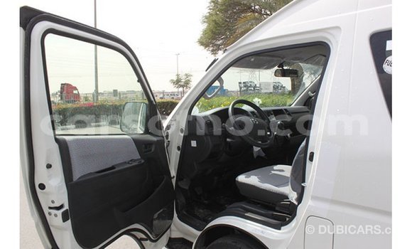 Acheter Import Voiture Toyota Hiace Blanc à Import - Dubai, Maseru Acheter Import Voiture Toyota Hiace Blanc à Import - Dubai, Maseru