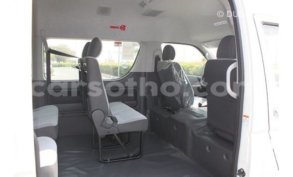 Acheter Import Voiture Toyota Hiace Blanc à Import - Dubai, Maseru Acheter Import Voiture Toyota Hiace Blanc à Import - Dubai, Maseru