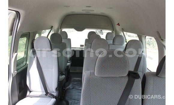 Acheter Import Voiture Toyota Hiace Blanc à Import - Dubai, Maseru Acheter Import Voiture Toyota Hiace Blanc à Import - Dubai, Maseru