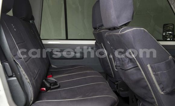 Acheter Occasion Voiture Toyota Land Cruiser Blanc à Roma, Maseru Acheter Occasion Voiture Toyota Land Cruiser Blanc à Roma, Maseru