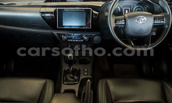 Sayi Na hannu Toyota Hilux White Mota in Maseru a Maseru Sayi Na hannu Toyota Hilux White Mota in Maseru a Maseru